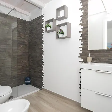 Awesome In Siracusa With Kitchenette Holiday home